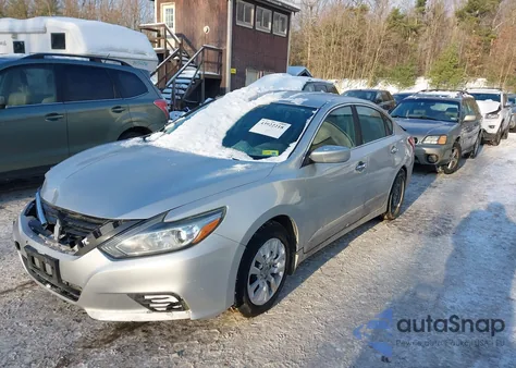 2016 Nissan Altima 2.5 S z USA, uszkodzony, nr VIN 1N4AL3AP5GC125843